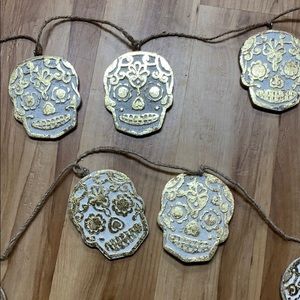 SUGAR SKULL wooden decor